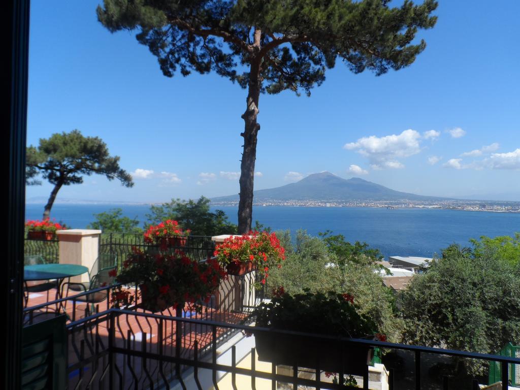 Ancelle Sorrento - Casa D'Accoglienza Hotel Castellammare di Stabia Exterior photo